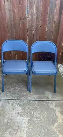 2 padded folding chairs