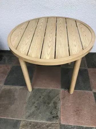 Metal outdoor side/end/coffee table