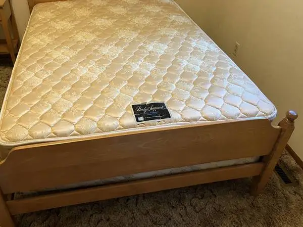 Sealy Ultra Comfort Super Firm Full-size Mattress and Box Spring