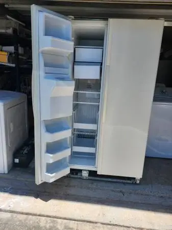 WHIRLPOOL REFRIGERATOR