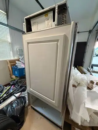 Sub-Zero Model 650 Built-In Refrigerator, Needs Compressor Repair, Priced to Sel
