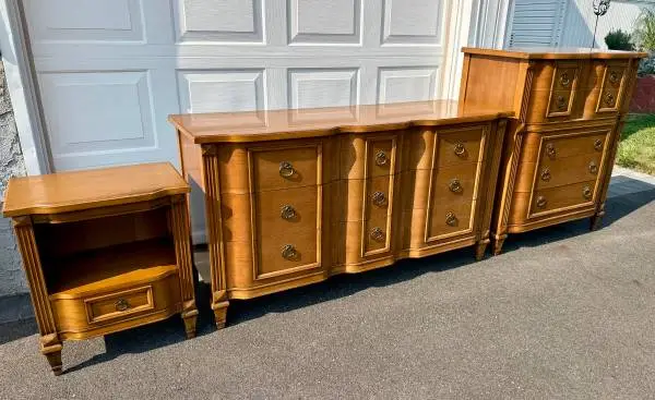 Kent Coffey The Sabrina 3 Piece Cherrywood Bedroom Set