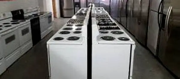Regular mid-size top bottom refrigerator & stove ranges