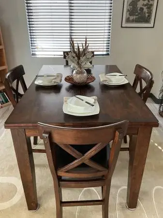 Dinning Table