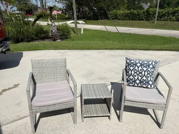2 Outdoor porch chairs with table - gray