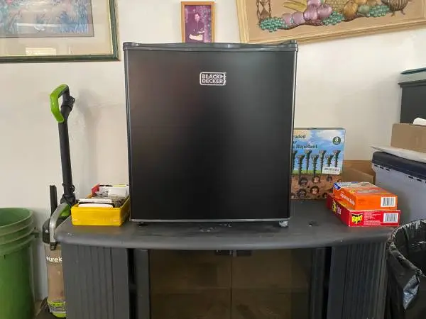 Black & Decker Compact Fridgerator