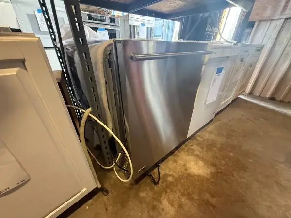 24W SS GE Monogram Dishwasher Fully Integrated ZBD6920D00SS Used