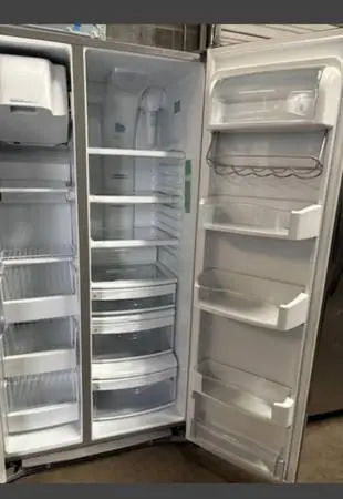 GE Profile sxs refrigerator/Ice- water dispenser