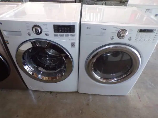 LG washer and dryer /stackable
