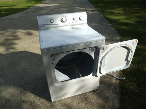MAYTAG DRYER (NON-DIGITAL)!