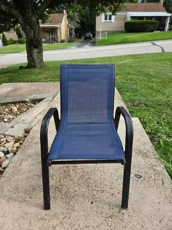 Kids blue sling chair