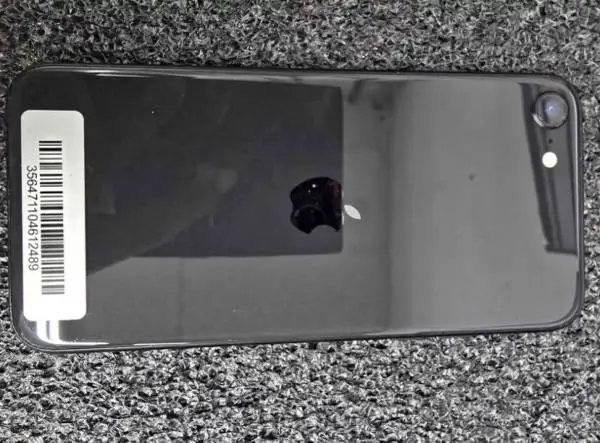 Apple IPhone SE Gen 2 Unlocked