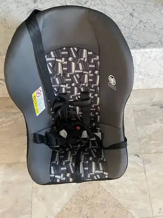 CAR SEAT