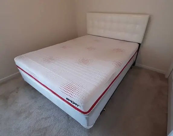 Modern Queen Bed Set–Headboard+Sport Foam Mattress+Box Spring + Metal
