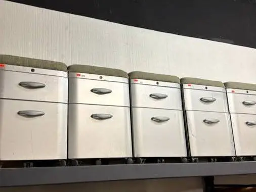 Knoll 2 Drawer File Cabinet / Filing Cabinets