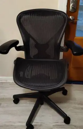 OFFICE CHAIRS HERMAN MILLER AERON SIZE B