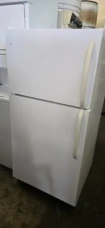 FRIGIDAIRE 15 CU.FT APT. SIZE REFRIGERATOR WARRANTY N DELIVERY