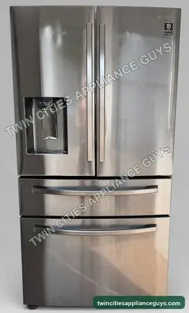 Samsung 28 Cu Ft 4-Door French Door Refrigerator — Black Stainless — $500