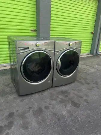 Whirlpool Frontload set washer dryer