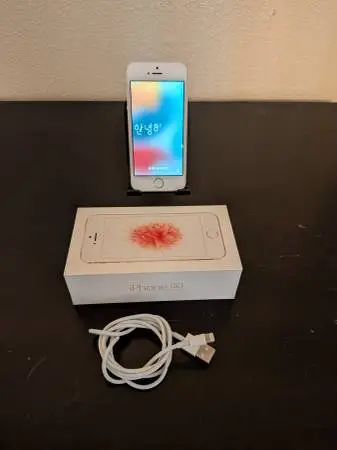 iPhone SE 1st gen 32gb rose gold
