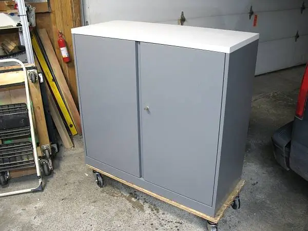 Steelcase locking metal storage cabinet w/key