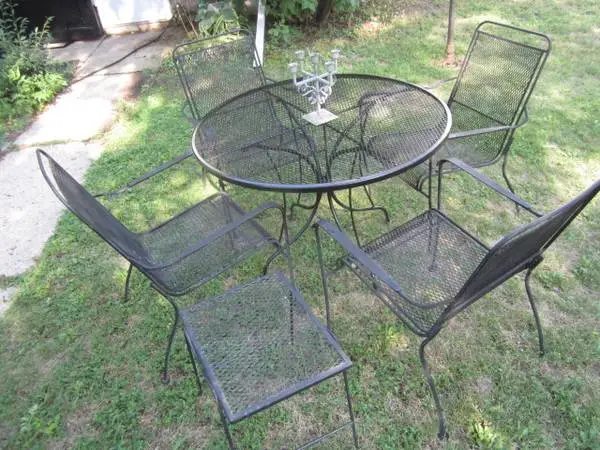 METAL PATIO SET