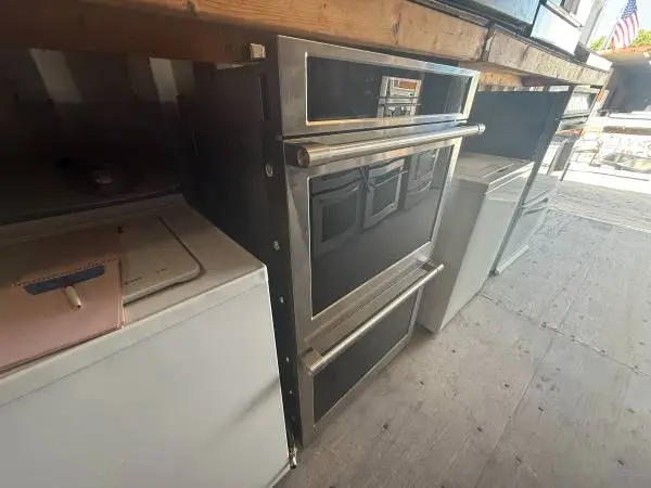 SS GE Monogram Double Wall Oven 10.0 Cu Ft Model # ZTD90DPSN1SS Used
