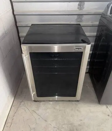 Magic Chef Stainless Steel Mini Fridge Wine Cooler