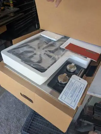 Wolf 2 burner cooktop  Propane