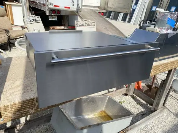SS GE Monogram Warming Drawer 1.9 Cu Ft Model #ZTD910SF5SS Used