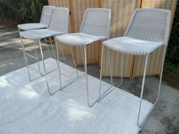@@ Set of 4 CANE-LINE Bar Stools