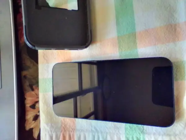 Iphone 14 Locked - Like New W/Case & Belt Clip