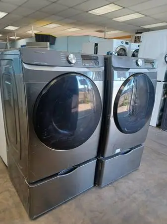 SAMSUNG Washer and Dryer Set on pedestals