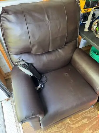 Power lift chair