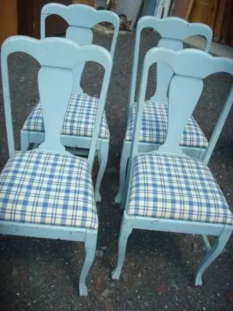 4 vintage chairs