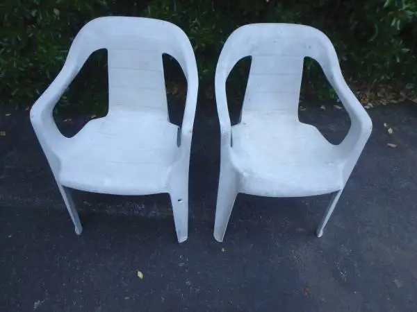 White Plastic Outdoor Chairs; Delivery Possible