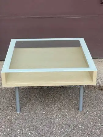 IKEA MODERN COFFEE TABLE