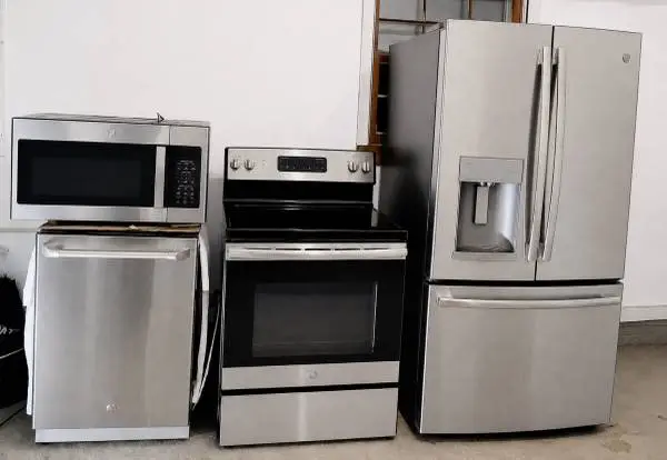 Entire kitchen appliances set