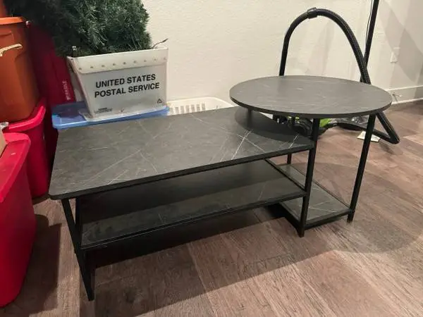 MINT MODERN COFFEE TABLE NICE