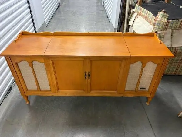Mid Century 60s Zenith Radio Turntable Console Credenza AM/FM Stereo