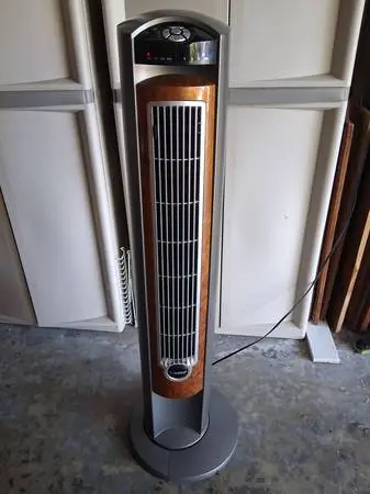 Lasko 42in Windcurve Oscillation fan