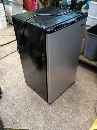 Impecca 3.3 cu. ft. mini-fridge