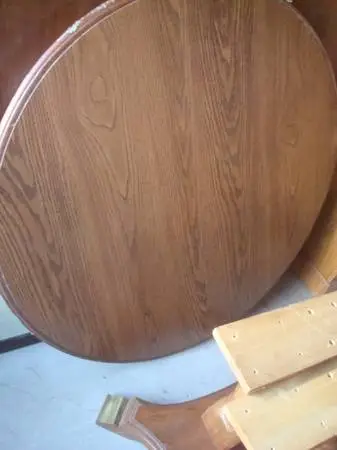 round oak table w/ base,