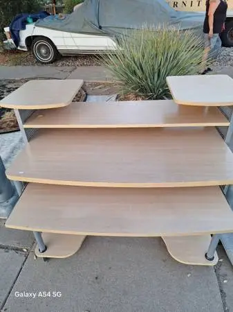 COMPUTER DESK OR WORK STATION
