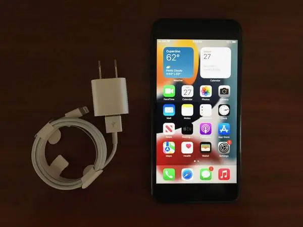 Apple iPhone 8 64gb black unlocked worked all carriers