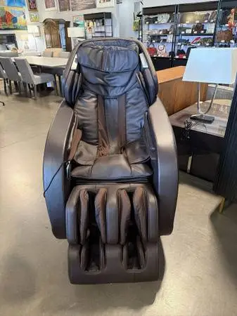 Titan Jupiter LE Premium Massage Chair - AS IS