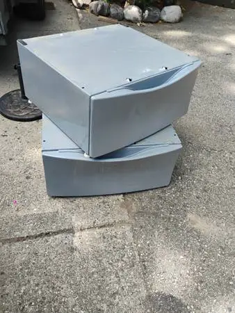 Two bases for washer and dryer