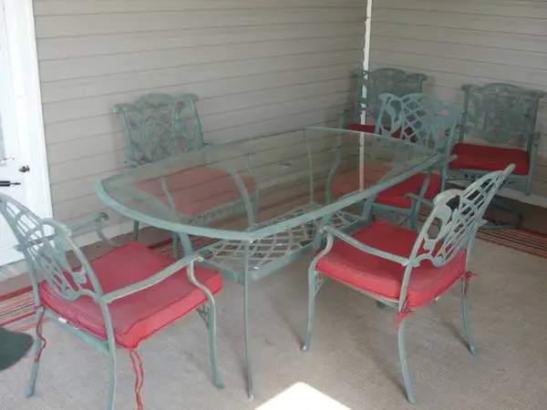 Glass Top Patio Set w/4 Regular Chairs & 2 Swivel Chairs