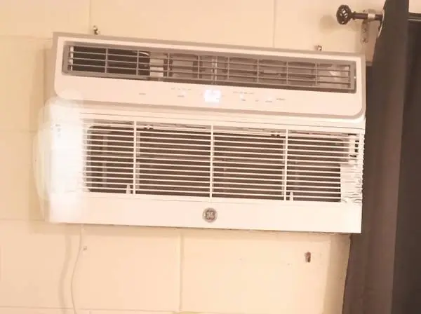 FS: GE TTW 12000 BTU air conditioner