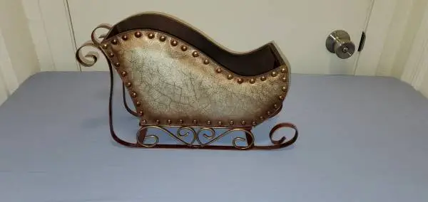 INDOOR DECORATIVE SLEIGH  (13 W, 8 3/4 T, 4 1/4 D)